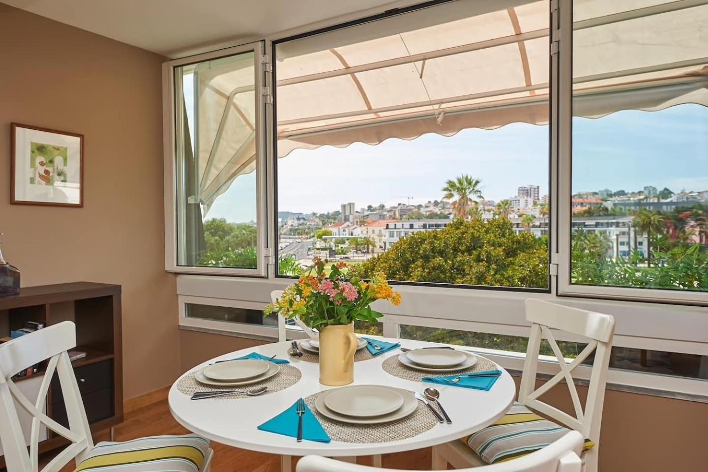 Sea View 2 Mins Walk To Beach And Estoril Casino Bagian luar foto